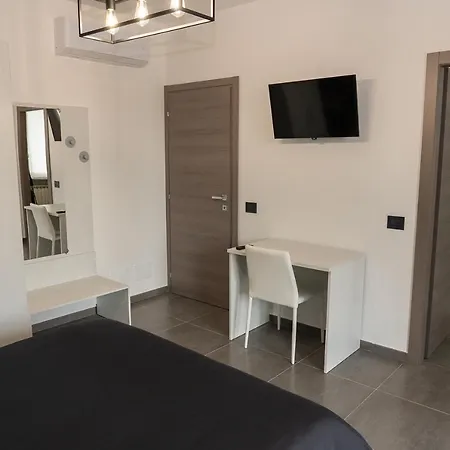 Bed & Breakfast Piscina San Lorenzo Santhià